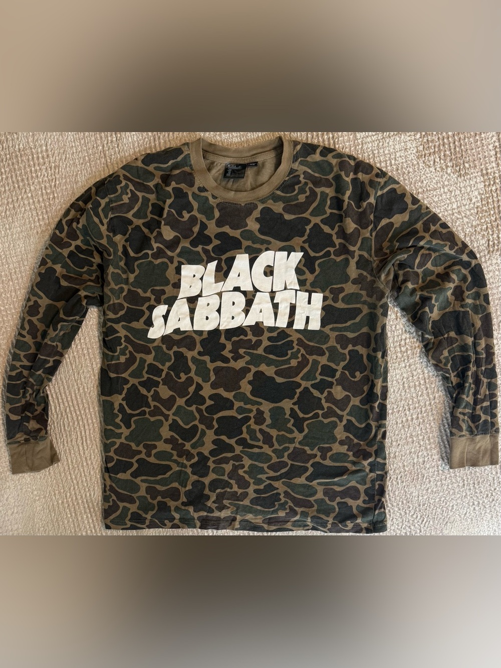 Black Sabbath Camo Long Sleeve Band Tee Men’s Medium Licensed Bravado Shirt
